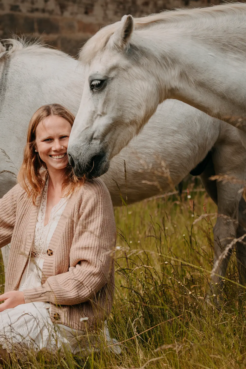 Jennifer Commichau mit Pferd